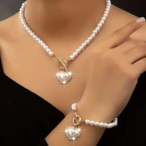 SALE  ** JUST LISTED ** BEAUTIFUL NECKLACE & BRACELET SET